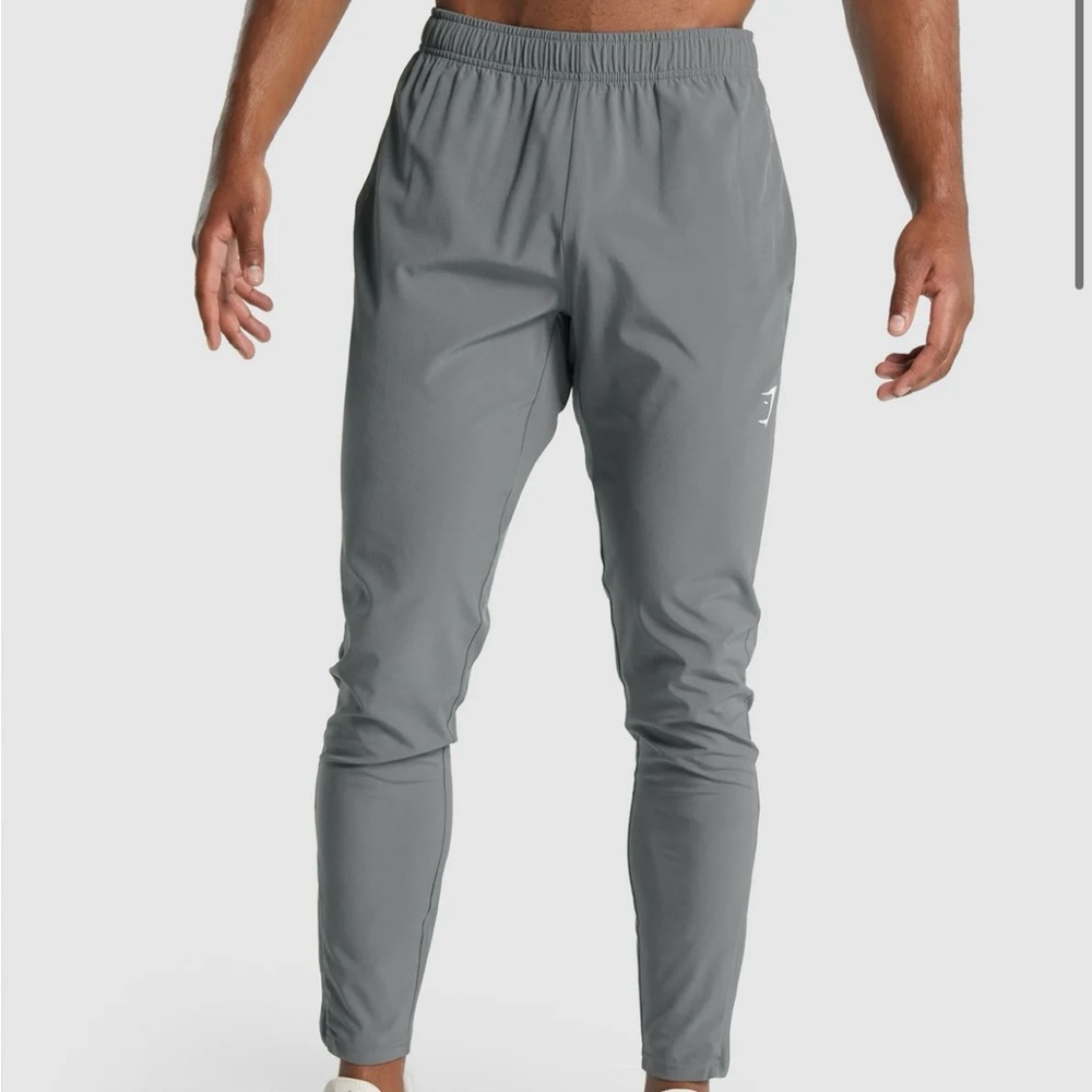 Gymshark Arrival Woven Joggers - Charcoal